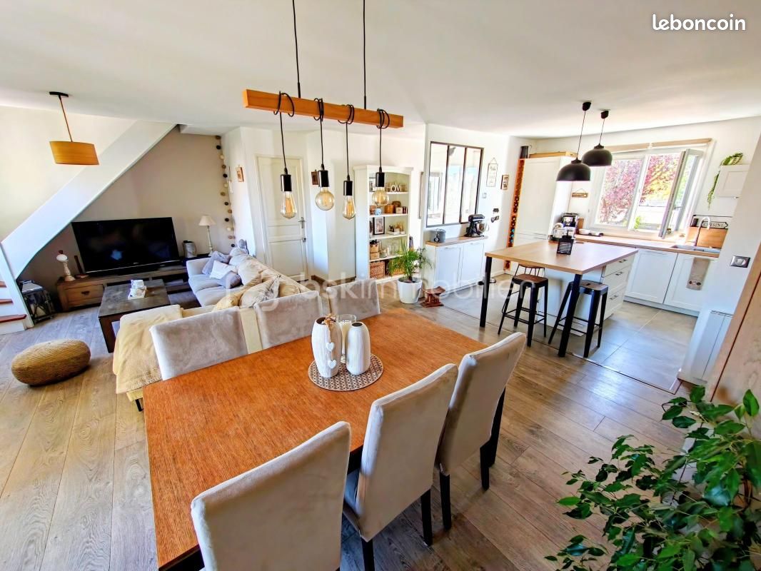 Maison 6 pièces 94 m² · à Épône · 94 m² · 379 600 €