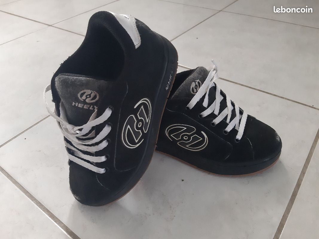 Chaussure Heelys à roulettes 33 (image 1)