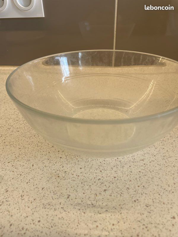Saladier en verre (image 1)
