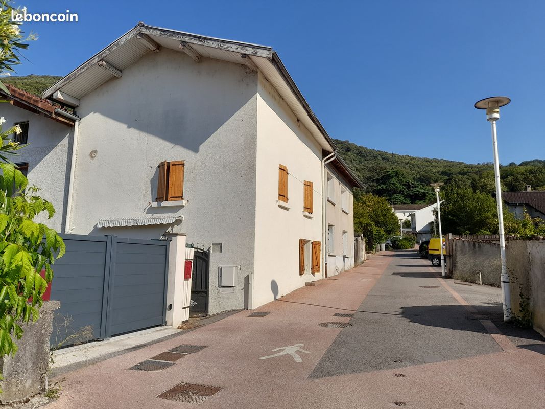 Maison 4 pièces 90 m² · à Poisat · 90 m² · 208 000 €