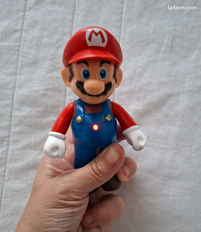 Figurine Lumineuse Super Mario (image 2)
