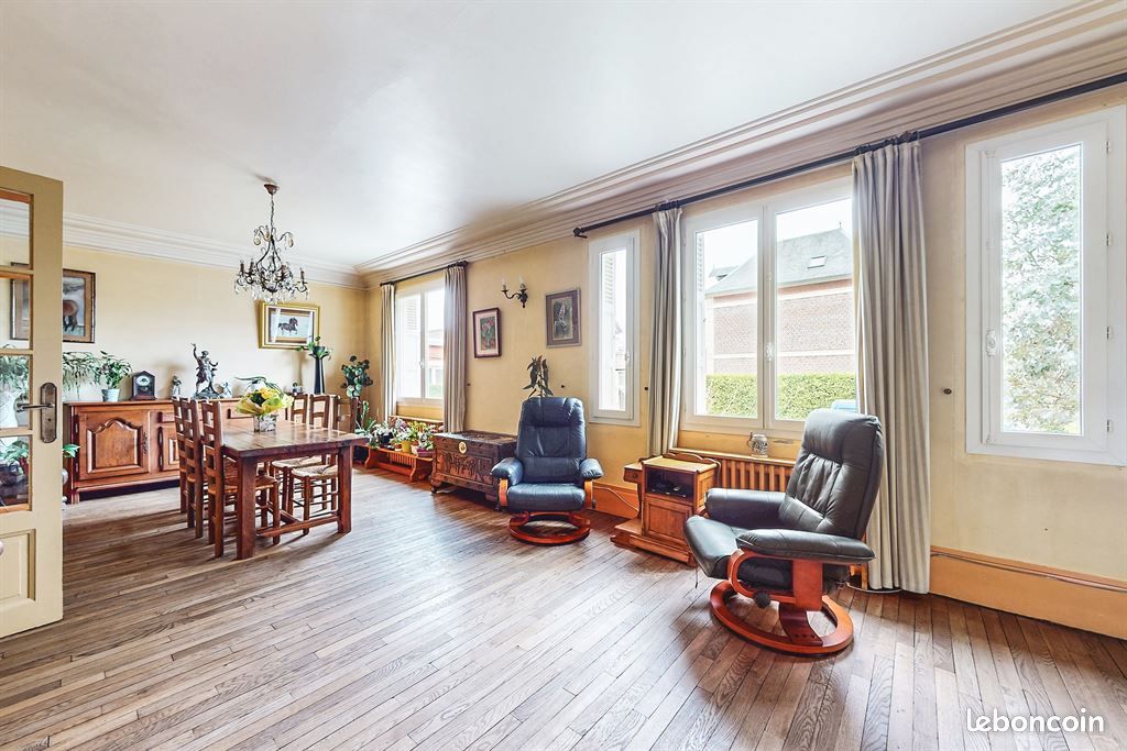 Maison 8 pièces 209 m² · à Friville-Escarbotin · 209 m² · 250 000 €