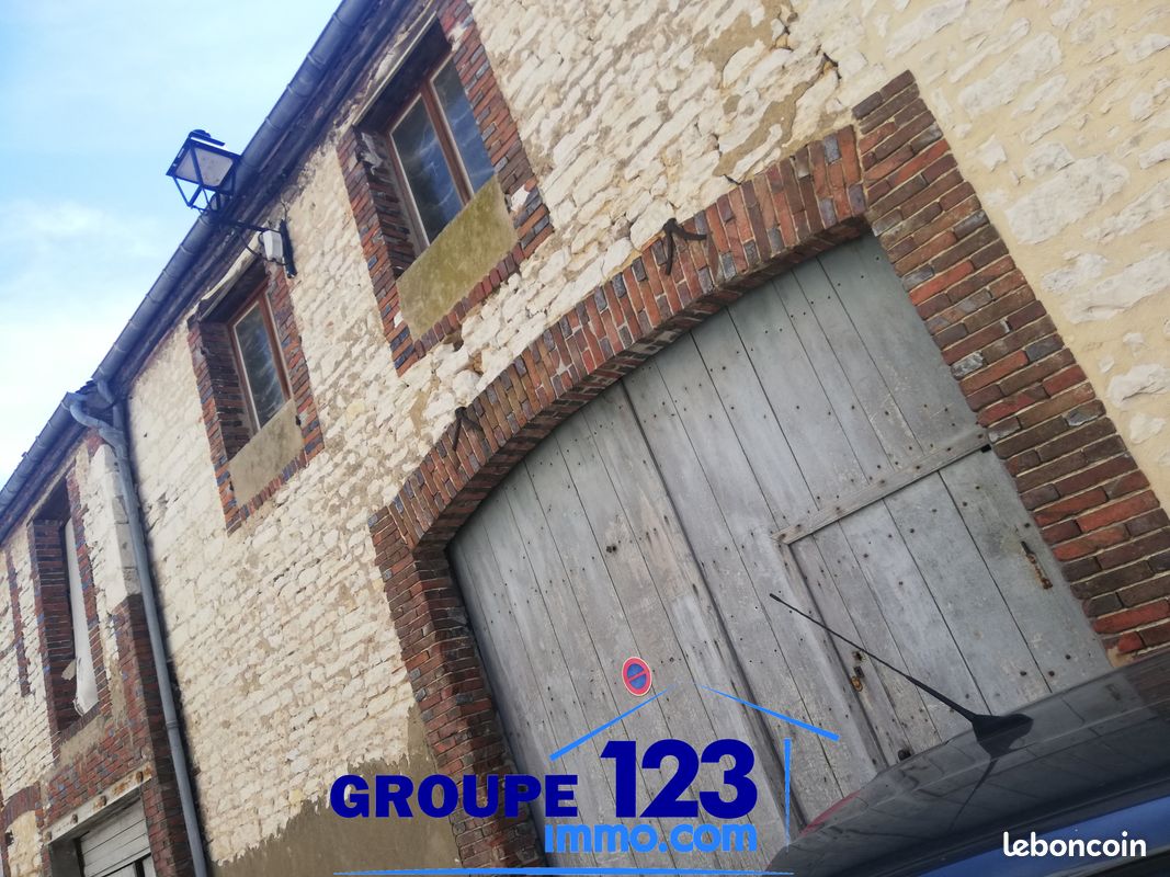 Maison 1 pièce 106 m² · à Montholon · 106 m² · 35 900 €