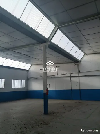 Annonce vente Local commercial vaux-le-pénil