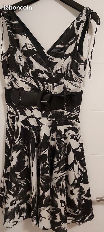 Robe Noire Fourreau Femme Taille 8 - White House Black Market (neuve Sans étiquette)
