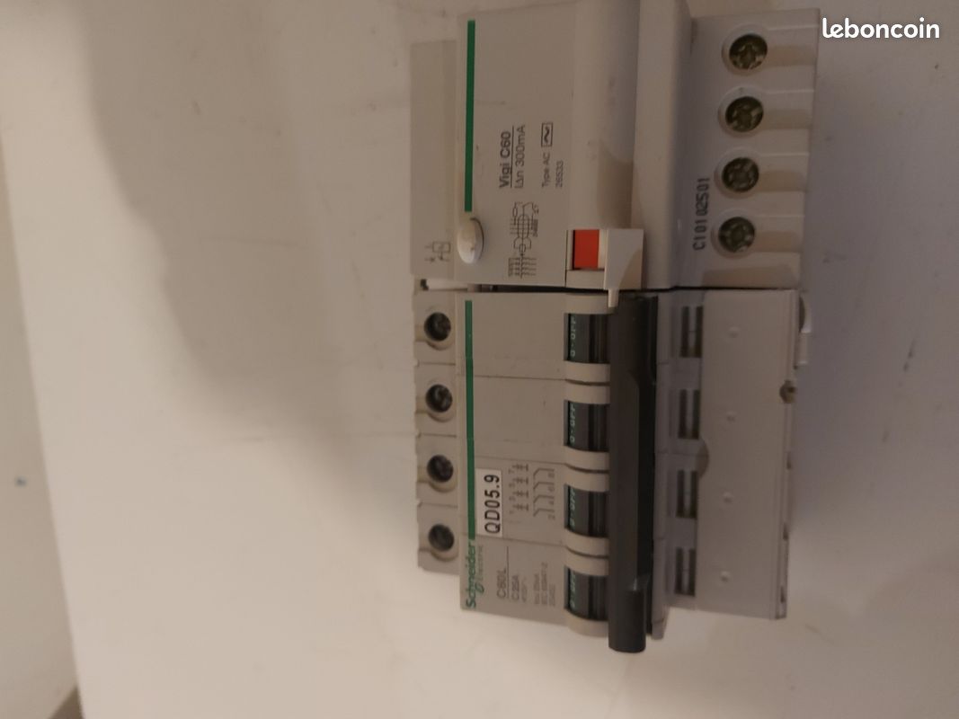 Disjoncteur Tetra plaire (image 1)