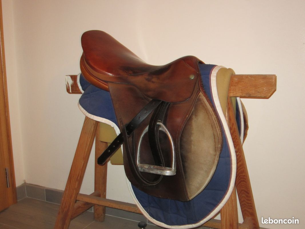 Selle D'équitation Tout Usage En Cuir – Taille Ajustable – Longs Quartiers – Inde