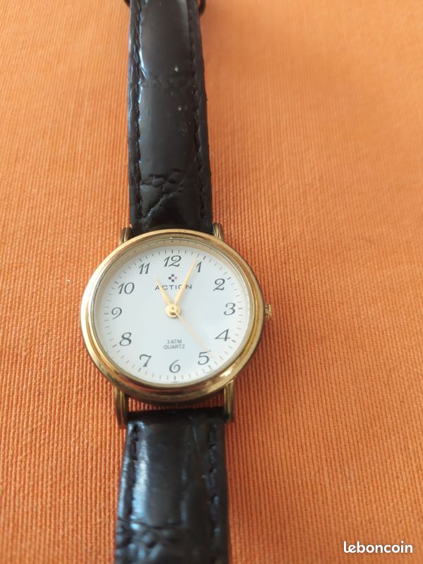 Montre Bracelet Quartz Femme Action Métal doré et bracelet