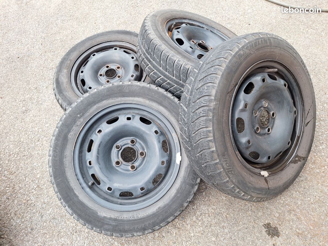 4 Pneus michelin sur jantes 165 70 R14 (image 1)