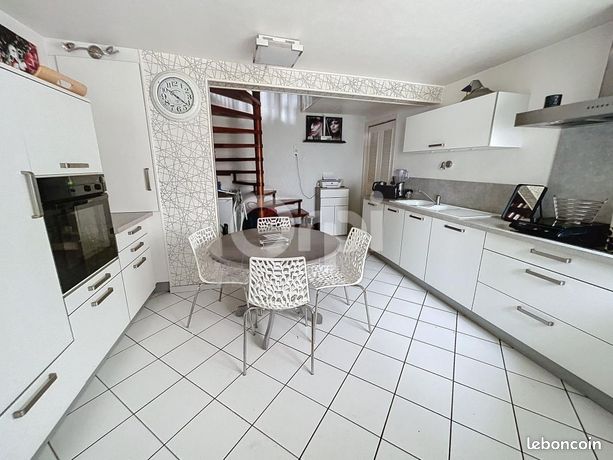 Immeuble 5 pièces 135 m²