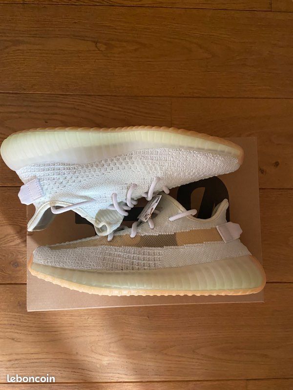 Yeezy 350 V2 (image 2)