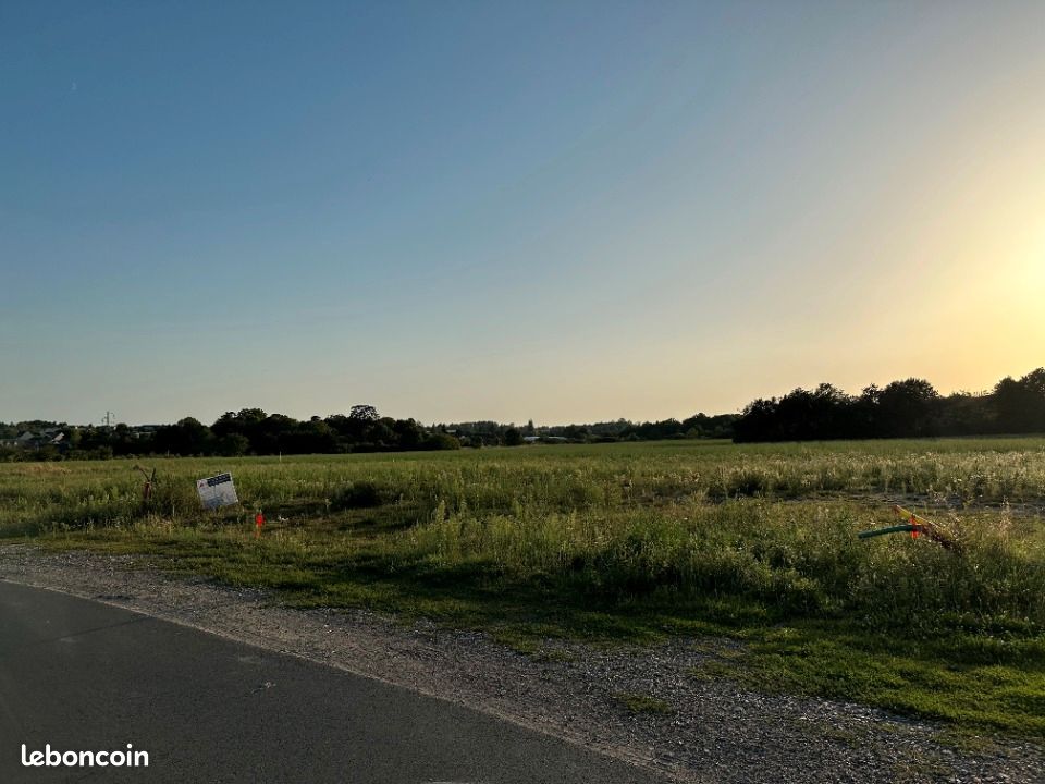 Terrain 260 m² Monnaie · 61 000 €