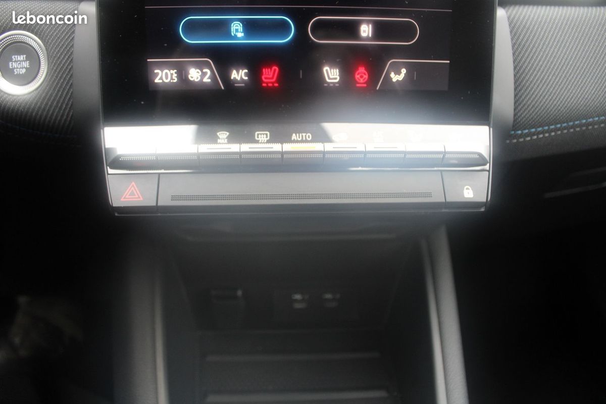 Renault CAPTUR 5 ESPRIT ALPINE 1L6 E-TECH FULL HYBRID 145 CV BOITE AUTO CAMÉRA 360 CUIR JANTES 19 (image 18)
