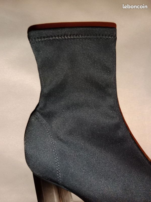 Bottes Chaussettes Bershka Talon Aiguille 8 Cm - Taille 37 Noir - Neuf Avec Emballage