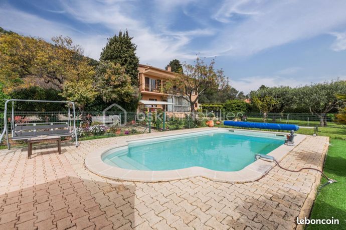 Villa 7 pièces 188 m²