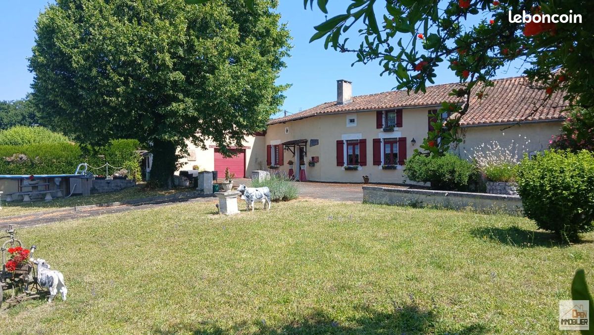 Maison 7 pièces 185 m² · à Montmoreau · 185 m² · 187 250 €