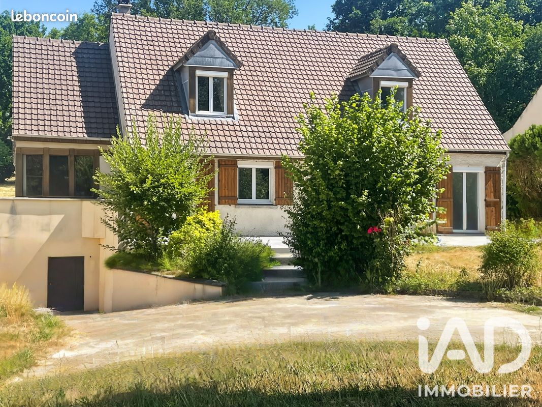 Maison 6 pièces 165 m² · à Cély · 165 m² · 450 000 €
