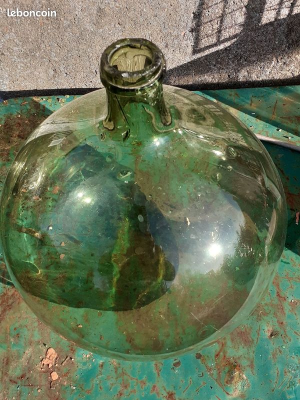 Ancienne grande dame Jeanne en verre soufflé (image 1)