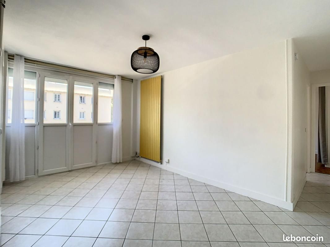 Appartement 3 pièces 52 m² · à Maisons-Alfort · 52 m² · 1 235 €