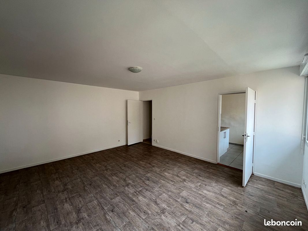 Appartement 4 pièces 85 m² · à Épernon · 85 m² · 950 €/mois