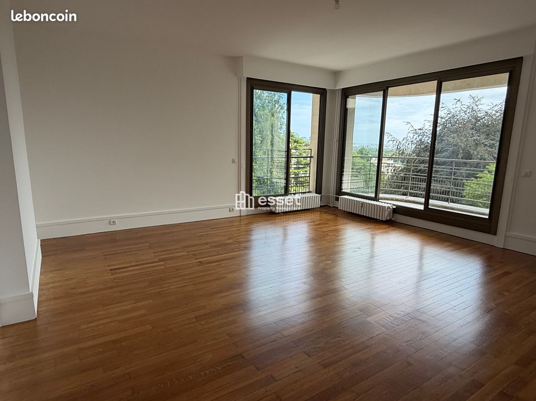 Appartement 3 pièces 102 m² · à Saint-Cloud · 102 m² · 2 680 €/mois
