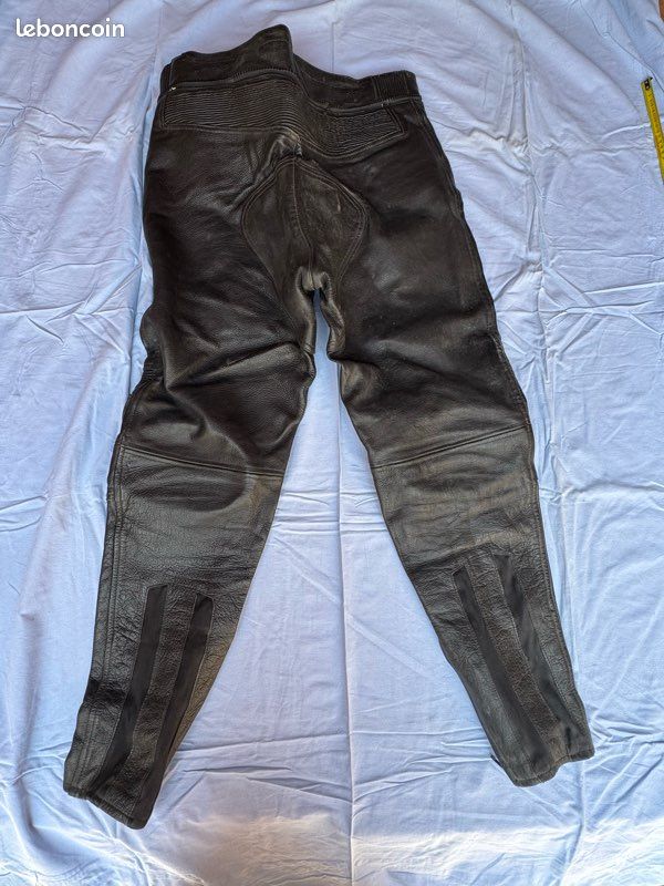 Pantalon moto cuir KRAWEHL Taille 56. Largeur taille 47 centimètres (image 2)