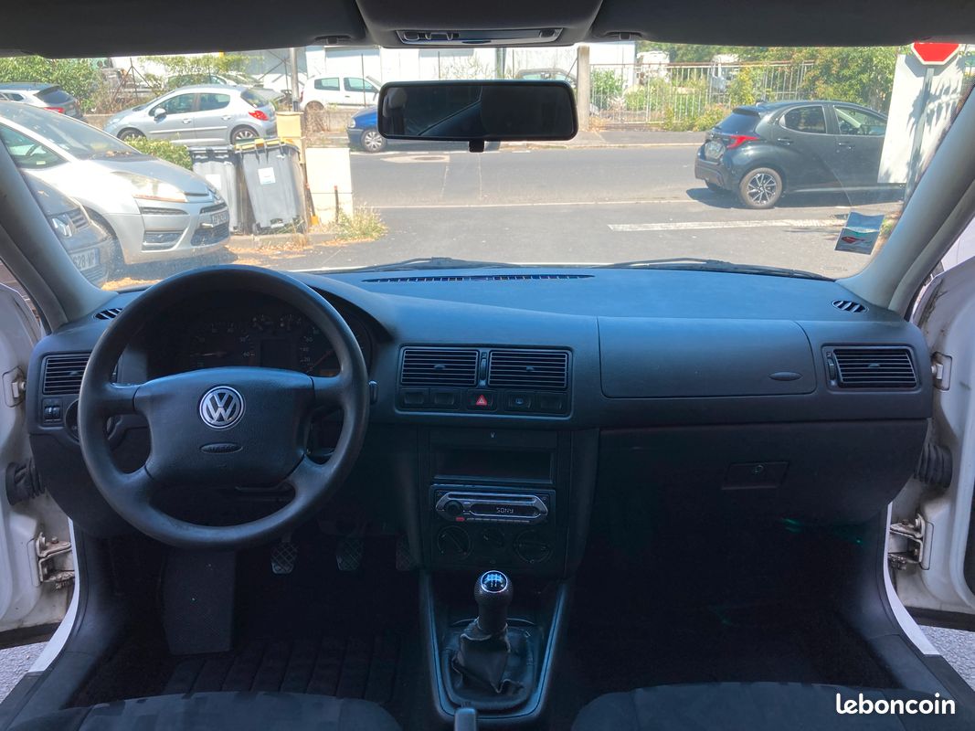 VOLKSWAGEN GOLF 4 1.4 16v 75cv (image 5)