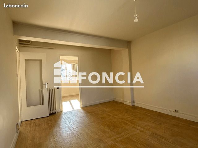 Appartement 5 pièces 77 m² · à Grenoble · 77 m² · 972 €