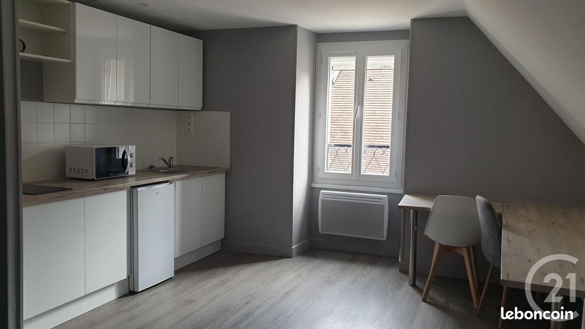 Appartement 1 pièce 22 m² · à Montluçon · 22 m² · 293 €