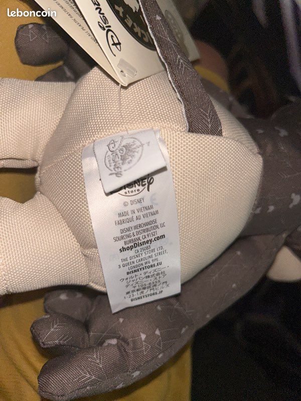 Disney Store Mickey Mouse Memories Peluche de Taille Moyenne 40cm - Décembre - 12 sur 12 – Édition Limitée