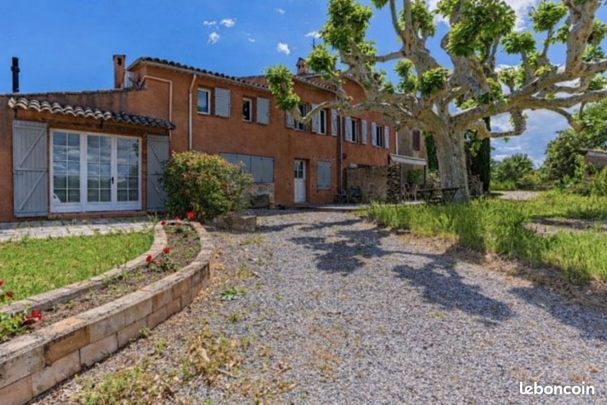 Maison 14 pièces 350 m² · à Vidauban · 350 m² · 760 000 €