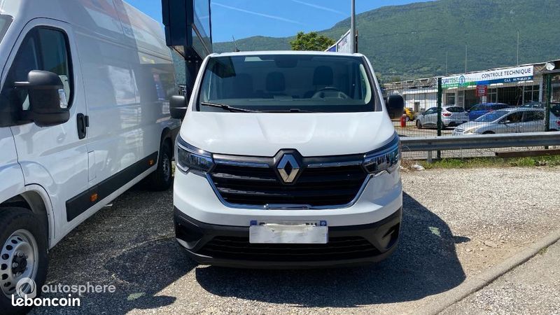 Renault Trafic Véhicule utilitaire ou Société L1H1 3T 2.0 Blue dCi 130ch Confort (image 2)