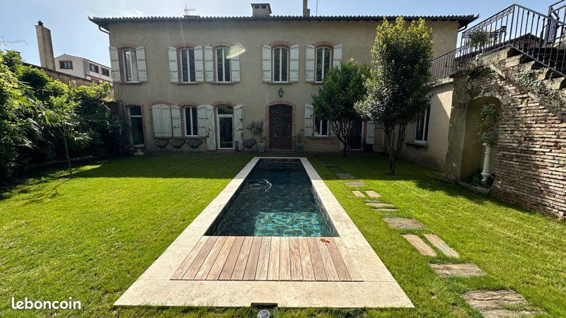 Maison 8 pièces 280 m² · à Moissac · 280 m² · 420 000 €