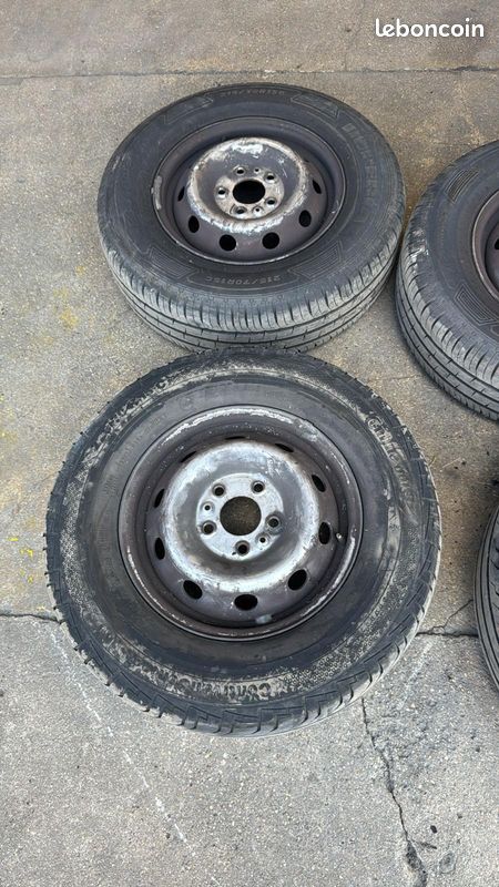 4 jantes avec pneus Iveco 215/70/R15C (image 4)