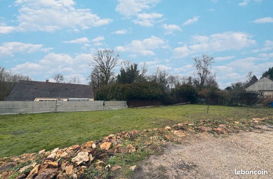 Terrain 592 m² · à La Celle-sur-Morin · 120 000 €