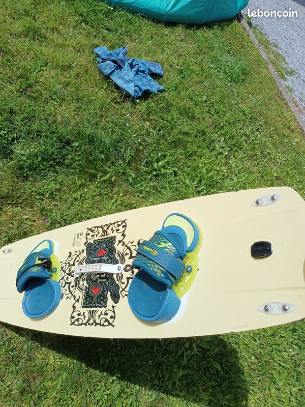 Pack kitesurf complet, en très bonne état et récent (image 3)