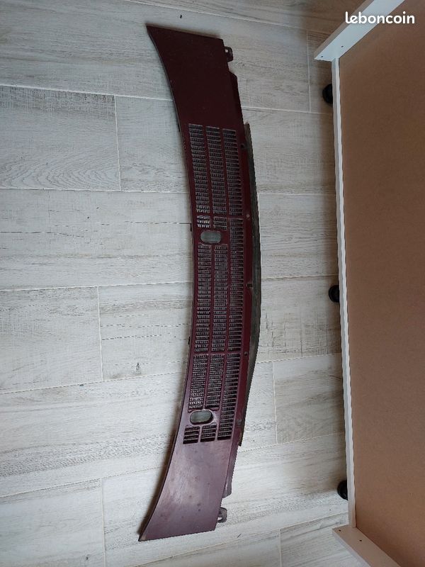 Bas de pare-brise pour Peugeot 204 (image 1)