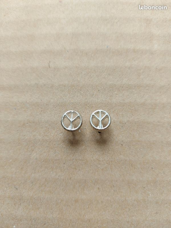 Lot de boucles d'oreilles (image 9)