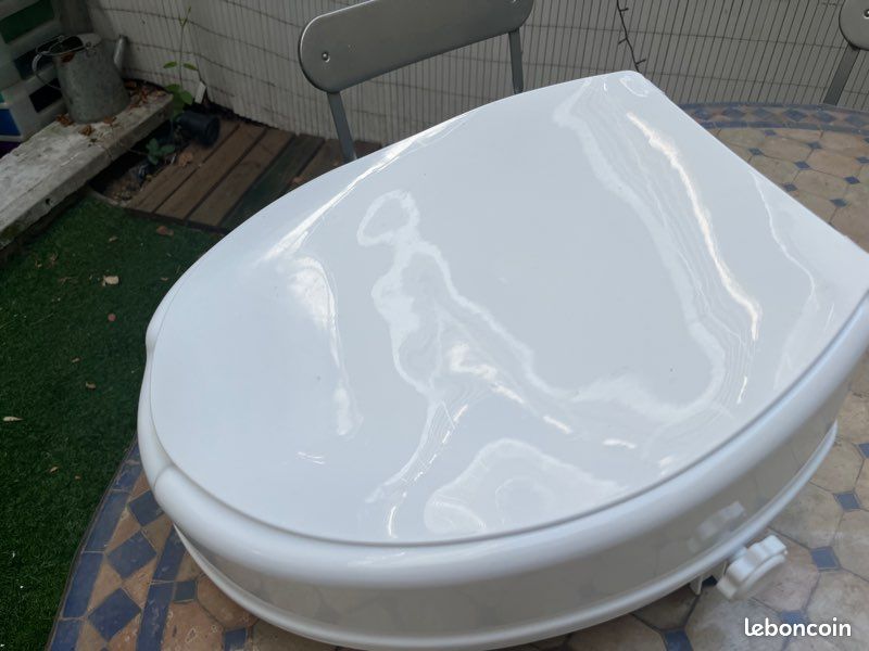 A vendre rehausseur WC (image 3)