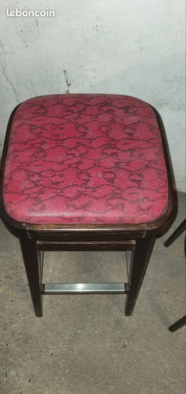 Tabouret haut en bois (image 2)