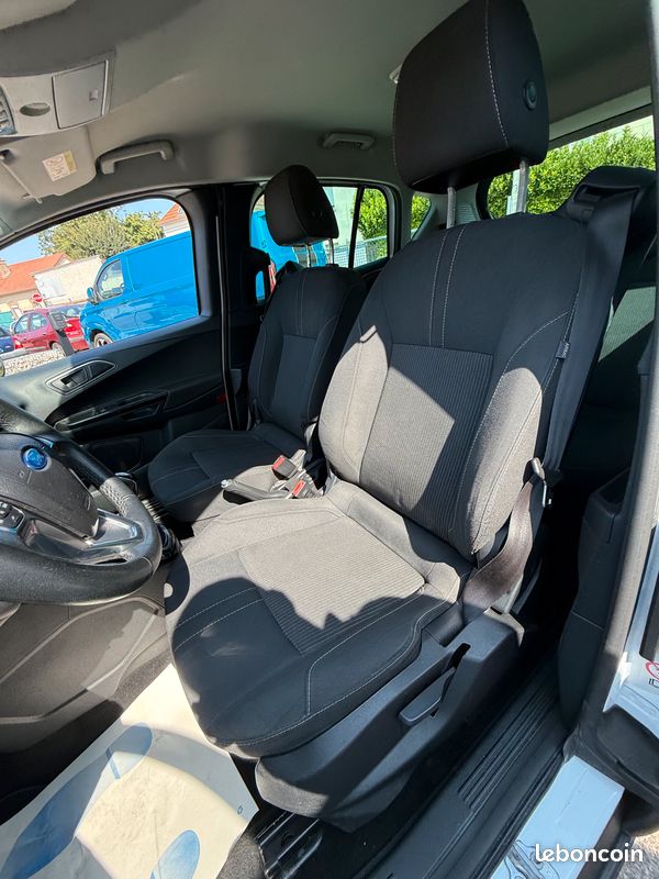 FORD B-MAX 1.0 EcoBoost 100ch Titanium S&S régulateur / Aide au stationnent / GPS / Clim Auto (image 5)