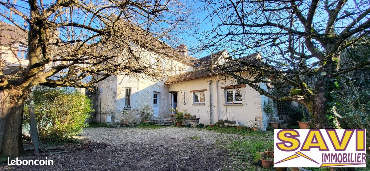 Maison 12 pièces 233 m² · à Ferrières-en-Gâtinais · 233 m² · 248 000 €