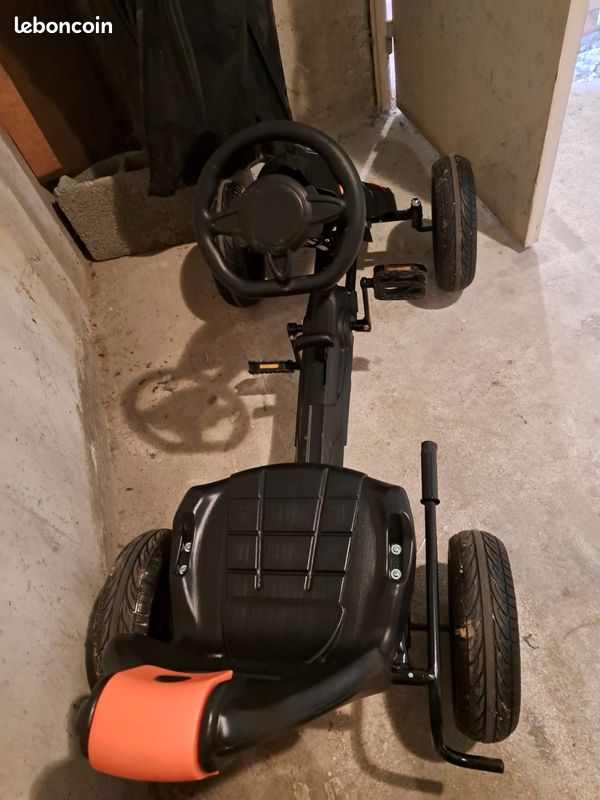 Kart à pédales pour enfants (image 3)