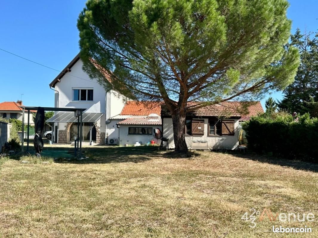 Maison 5 pièces 142 m² · à Bonson · 142 m² · 284 000 €