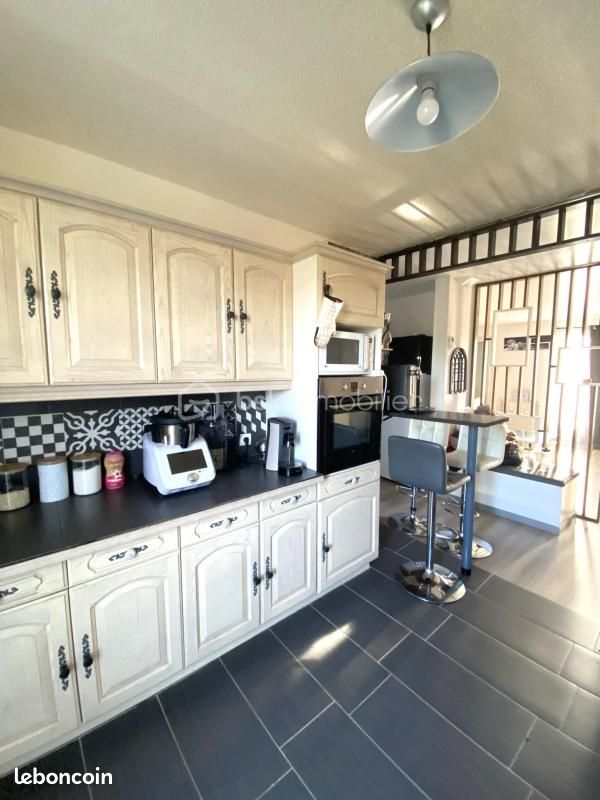 Appartement 3 pièces 64 m² · à Saint-Uze · 64 m² · 700 €