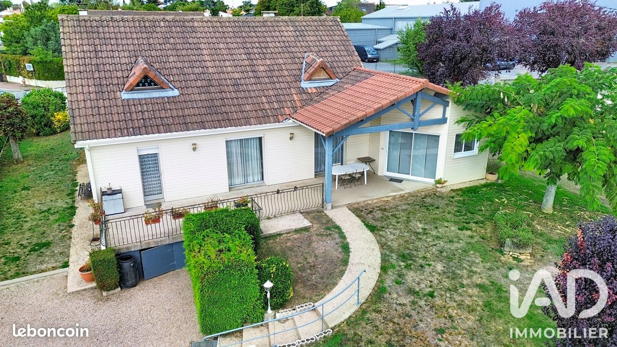 Maison 7 pièces 169 m² · à Vouillé · 169 m² · 289 000 €