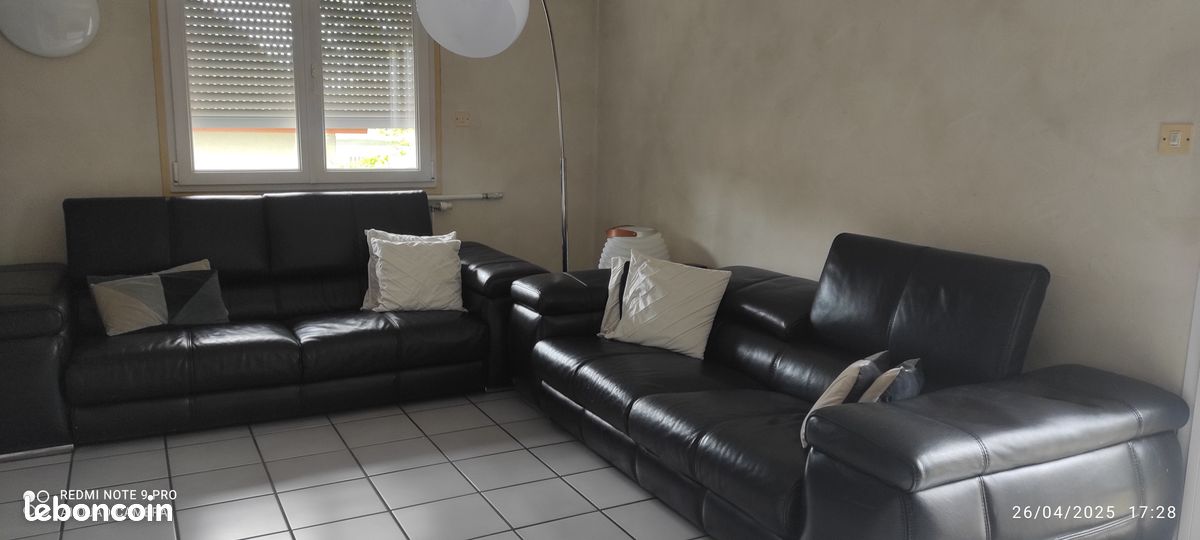 Canape cuir noir bon etat (image 2)