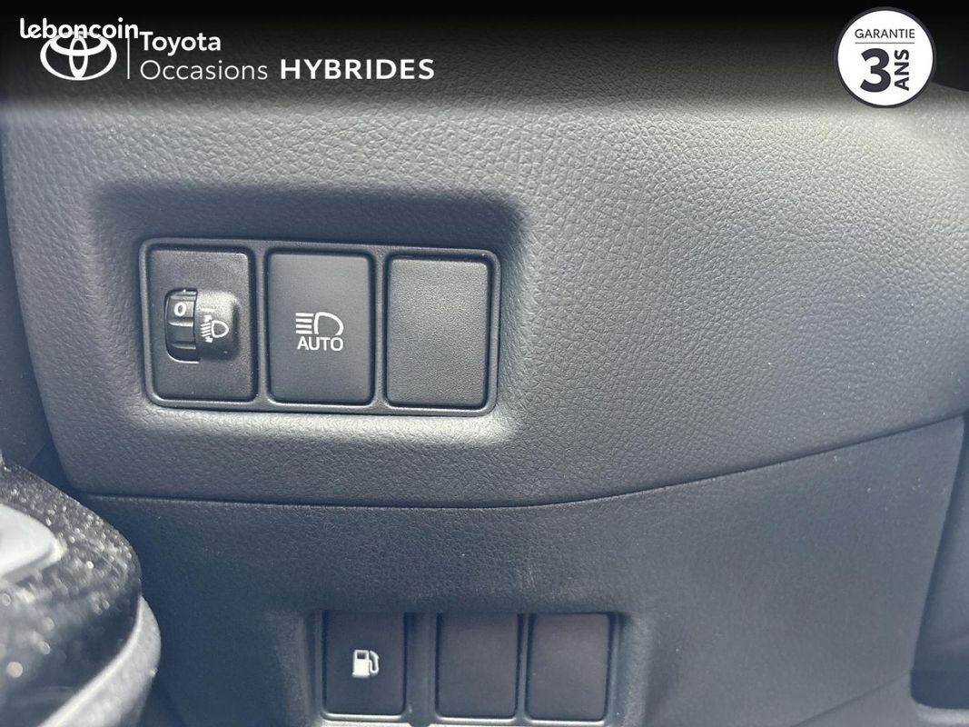 Toyota C-HR 1.8 Hybride 122ch Design Ultimate E-CVT (image 24)