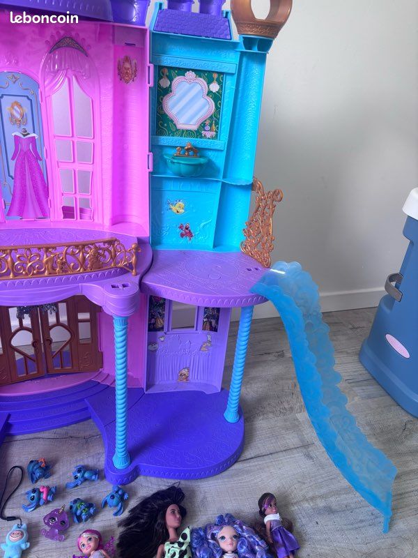 Château de princesse musical peu servit avec accessoires (image 5)