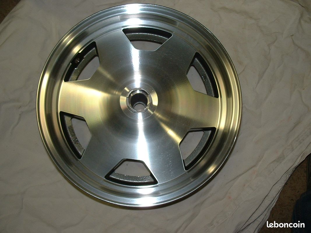 Suzuki an400 an 400/250 burgman roue av NEUVE (image 1)